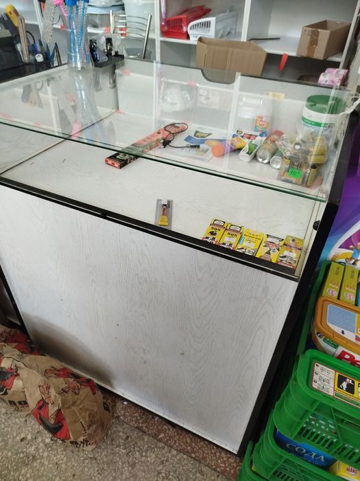 Торгові прилавки