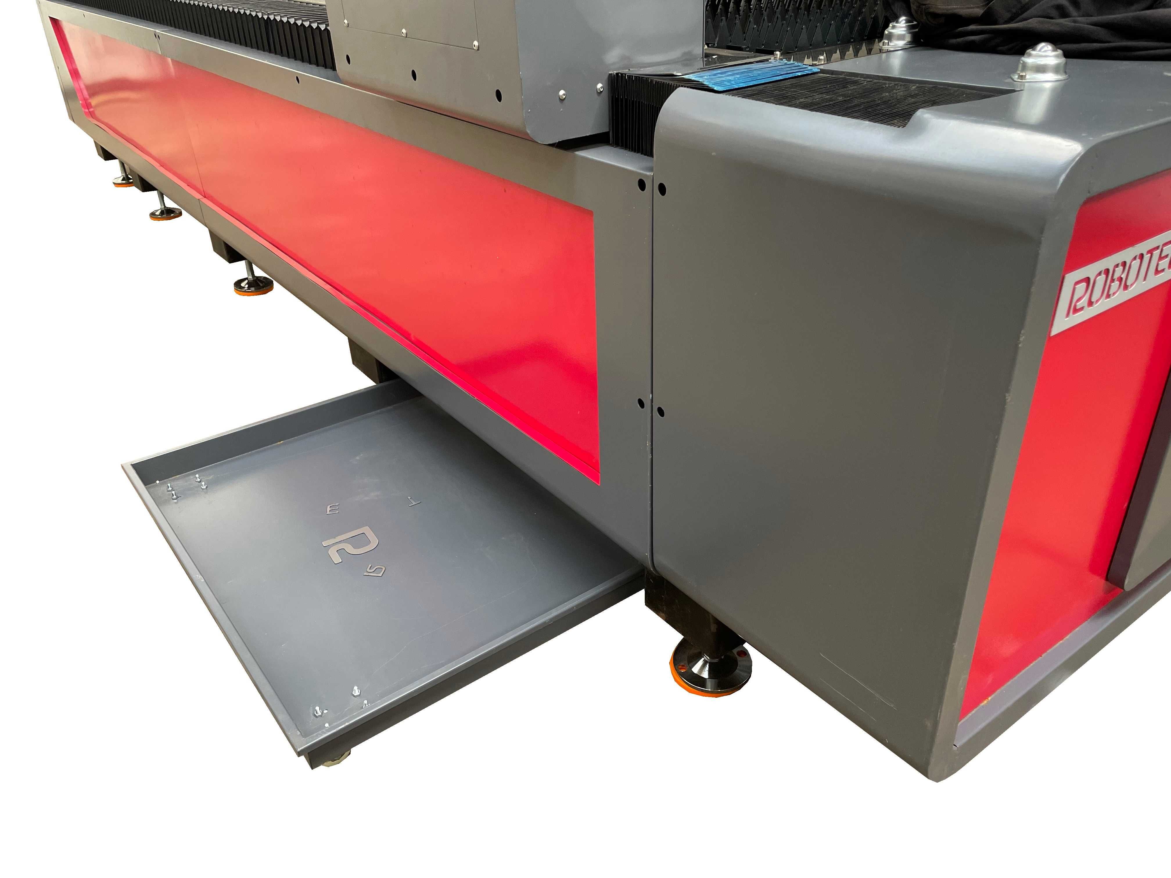 Ploter laserowy fiber laser wycinarka cnc fibrowa 150x300cm 1500W.
