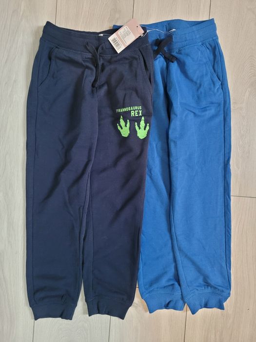 Spodnie 122/128 Nowe z metką