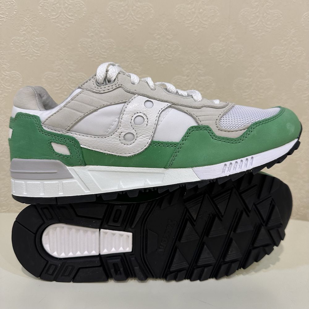 Saucony  Shadow 5000. Чоловічі кросівки. Оригінал. Розмір 42,5