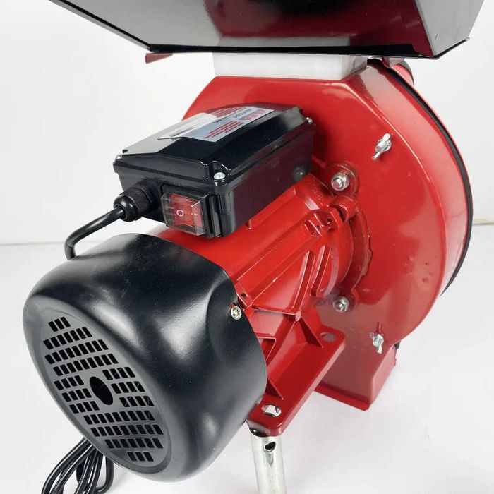 Корморізка Кормоподрібнювач Крупорушка Зернодробілка Млин ДКУ