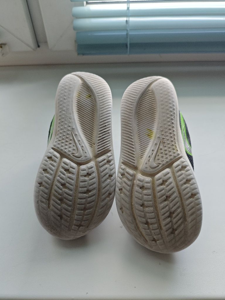 Кроссовки Nike, 26