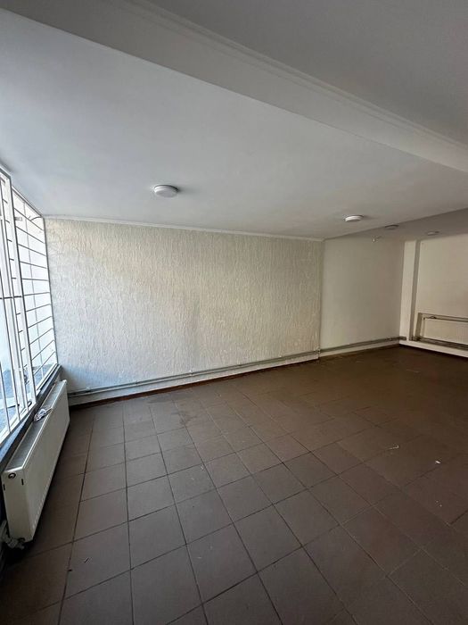 Оренда фасадного приміщення 35 м2 в центрі міста