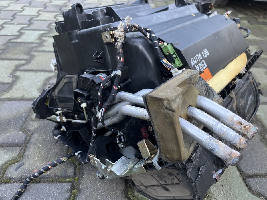 Nagrzewnica kombajn dmuchawa BMW E32 rezystor miecz komplet