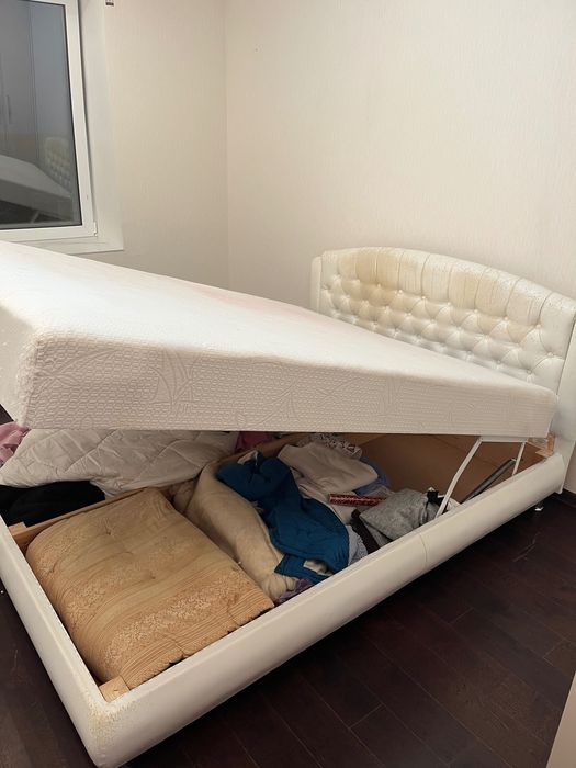 Двоспальне ліжко 160/200