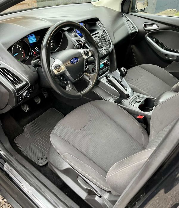 Ford Focus MK3 1.6 bogate wyposażenie stan bardzo dobry transport