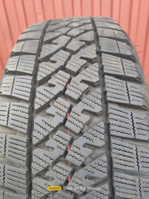 Bridgestone Blizzak W810 215/60/17 c