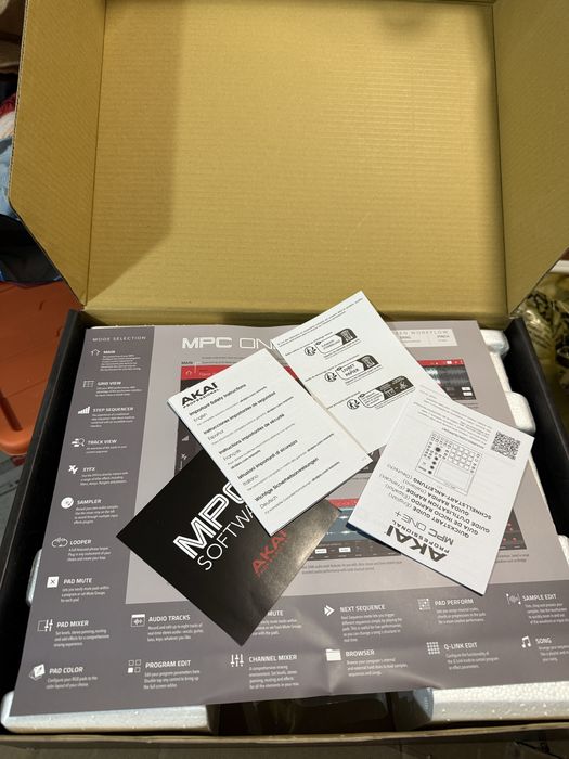 Akai mpc one+ stacja robocza ideał