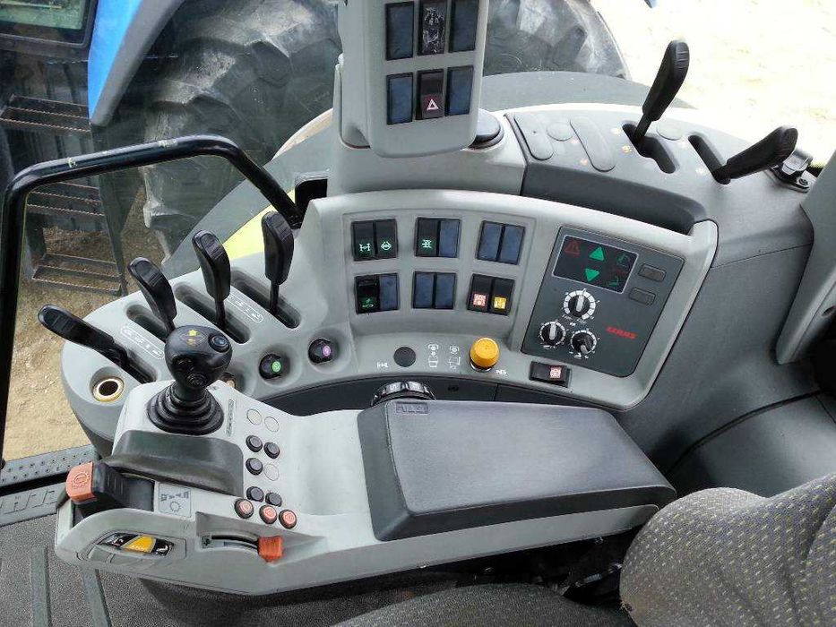 Ciągnik rolniczy Claas Arion 640 z ładowaczem / z Niemiec