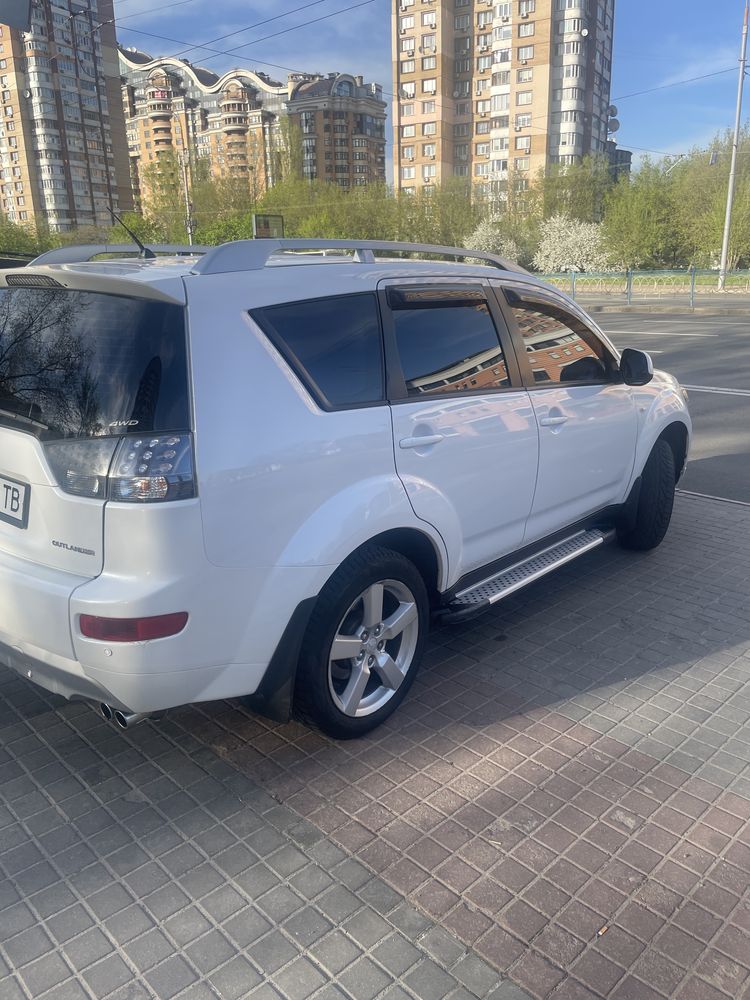 Outlander 3.0л г/б 2008