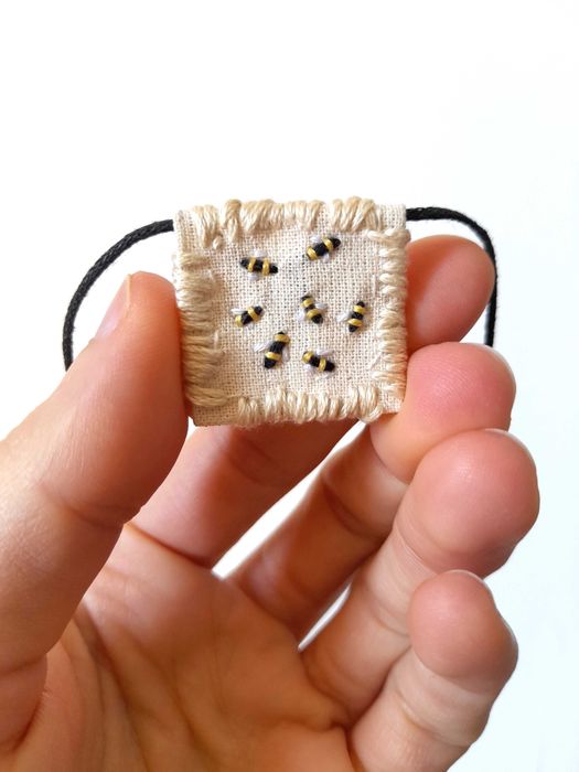 Pulseira bordada à mão, joias com abelhinhas, presente para amiga