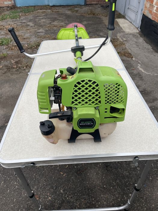 Продам мотокосу Grunhelm