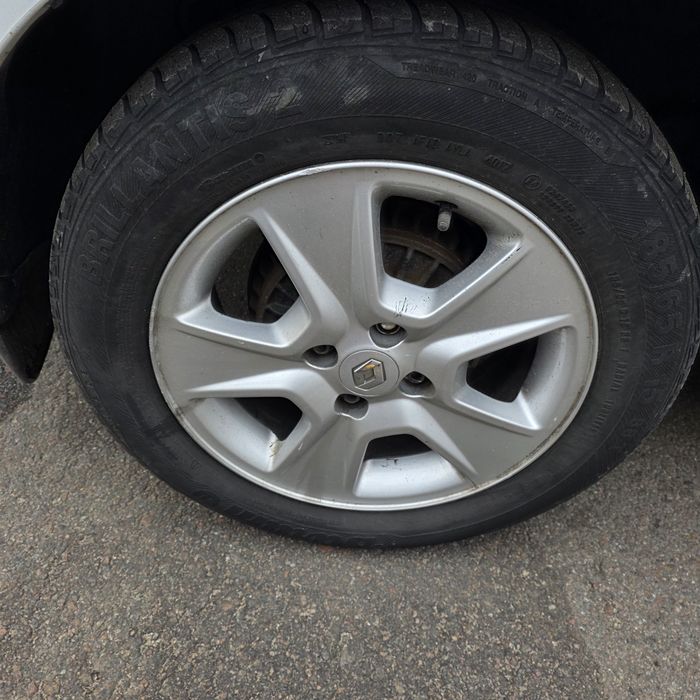 Шини 185/65 R15 Barum Brillantis 2 і Rosava Integro