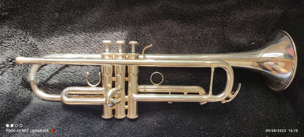Trompete Yamaha YTR4335GII