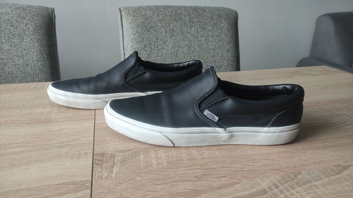 Oryginalnie trampki Vans slip on ze skóry licowej 44,5 - 29 cm