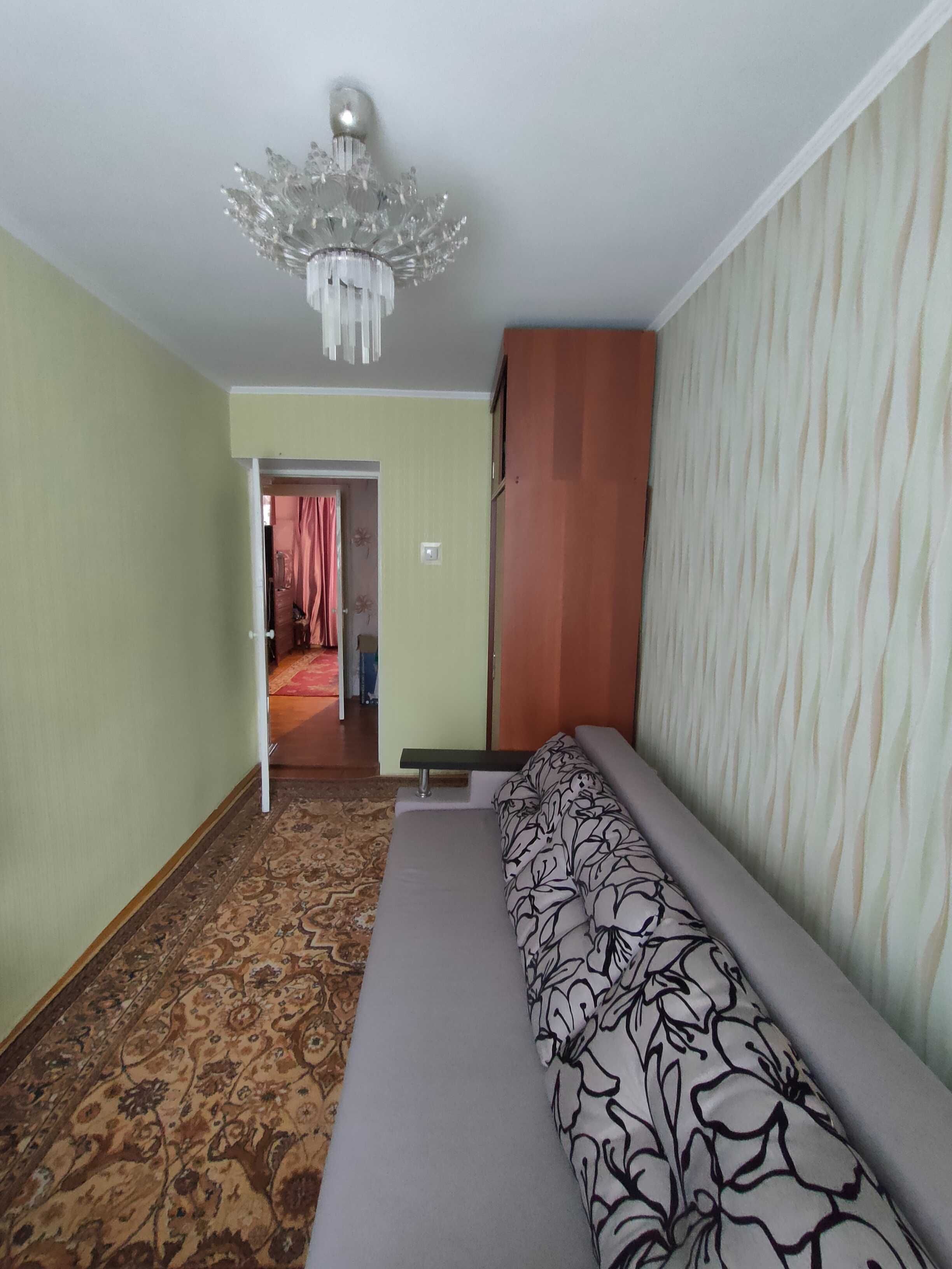 Продам 3 кімнатну квартиру по вулиці І. Мазепи