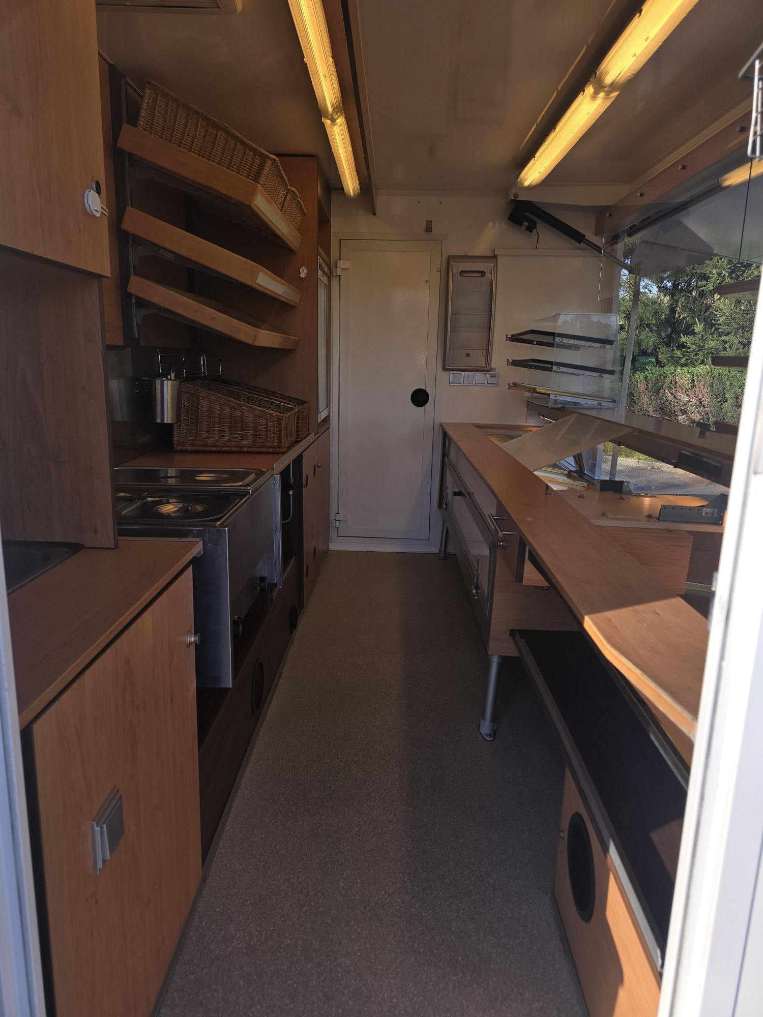 Autosklep Renault Master Food Truck Pieczywa Ciast