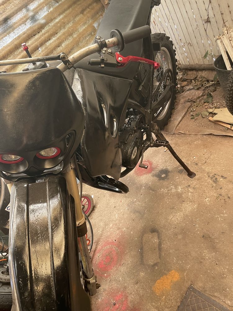 Troco por moto 4 250