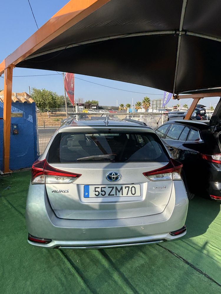 Toyota Auris Touring Sports Hybrid