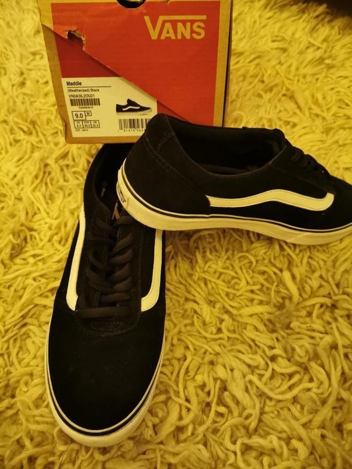 Vans maddle tamanho 40.