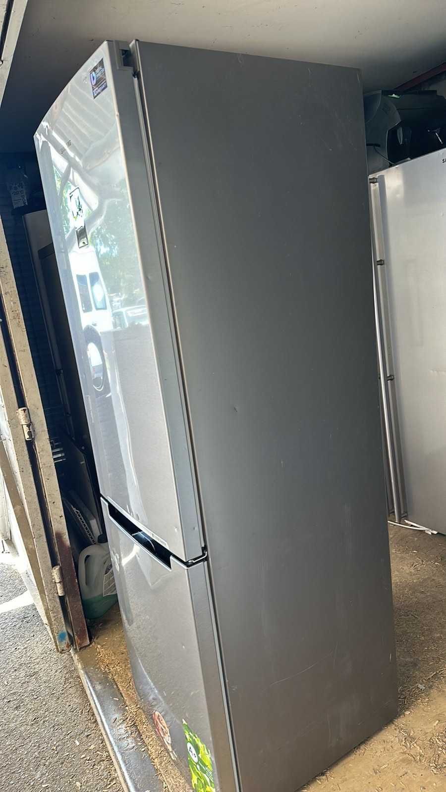 Холодильник б/у Samsung  (140510). Привезен из Европы