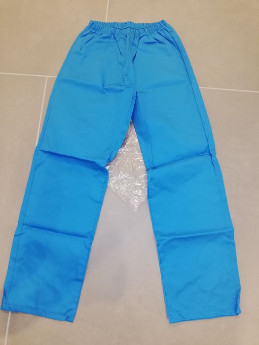 Calça de enfermagem/hotelaria T-M - nova