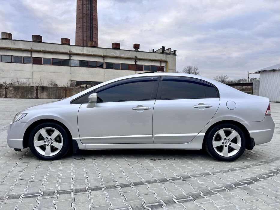 Honda Civic АВТОМАТ 1.8 ГАЗ/Бензин