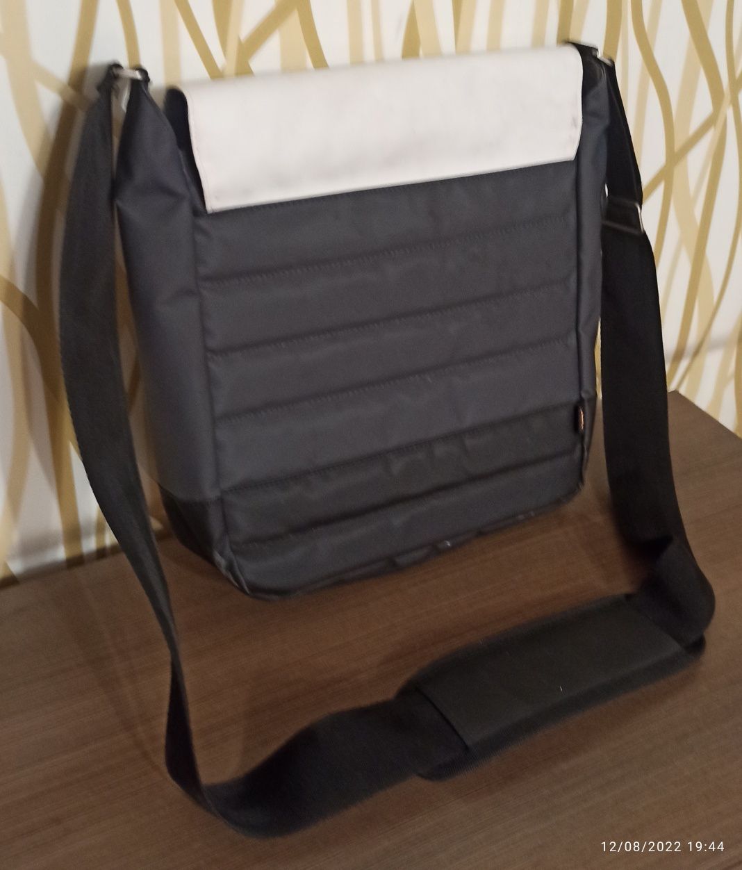 Wodoodporna torba na laptopa