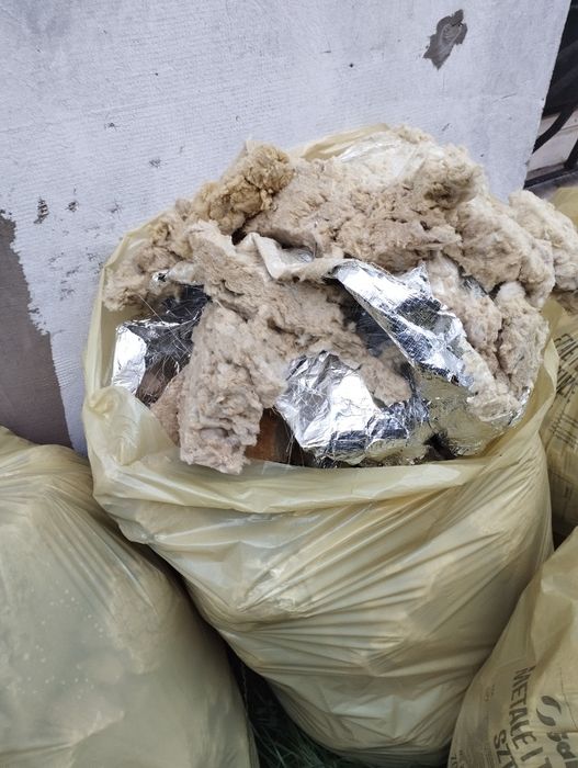 Oddam za darmo worki z watą po izolacji wentylacji