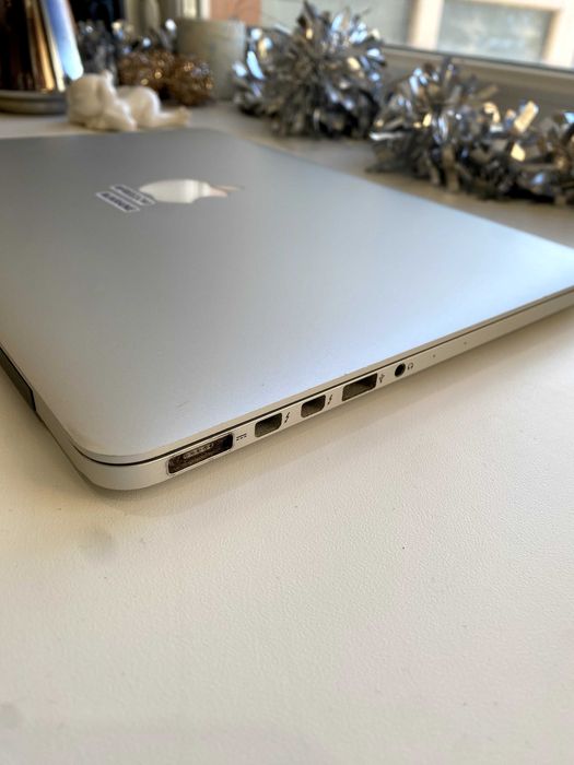 MacBook Pro 2015 /Retina 13.3" /intel core i7 /16gb Ram /500 GB