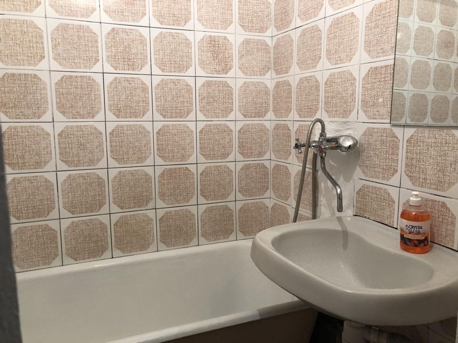 Здам 2 кімнатну квартиру на  3-4 місяці