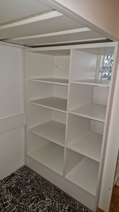 Piętrowe łóżko z biurkiem