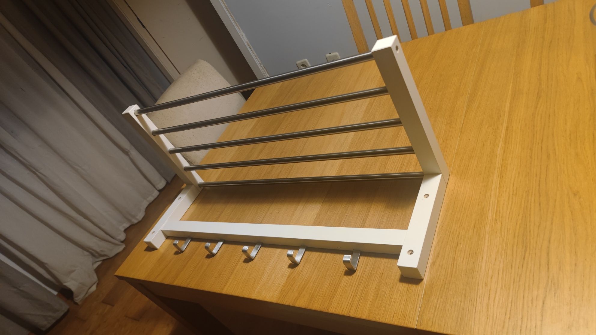 Cabide branco ikea