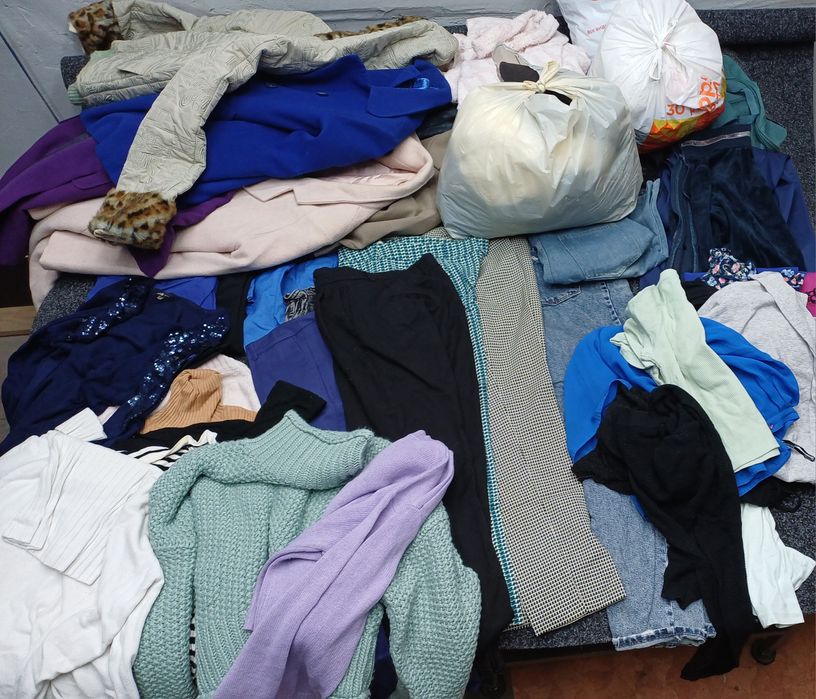 Продам женские и подростковые вещи б.у розмер XS ,S, M.