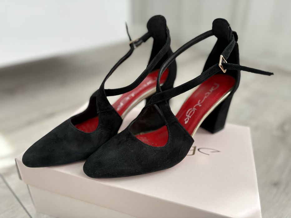 Czarne czółenka na słupku / Eleganckie skórzane czółenka rozm.37 skóra