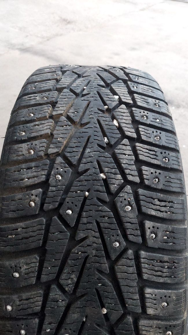 Nokian 215/55 r16