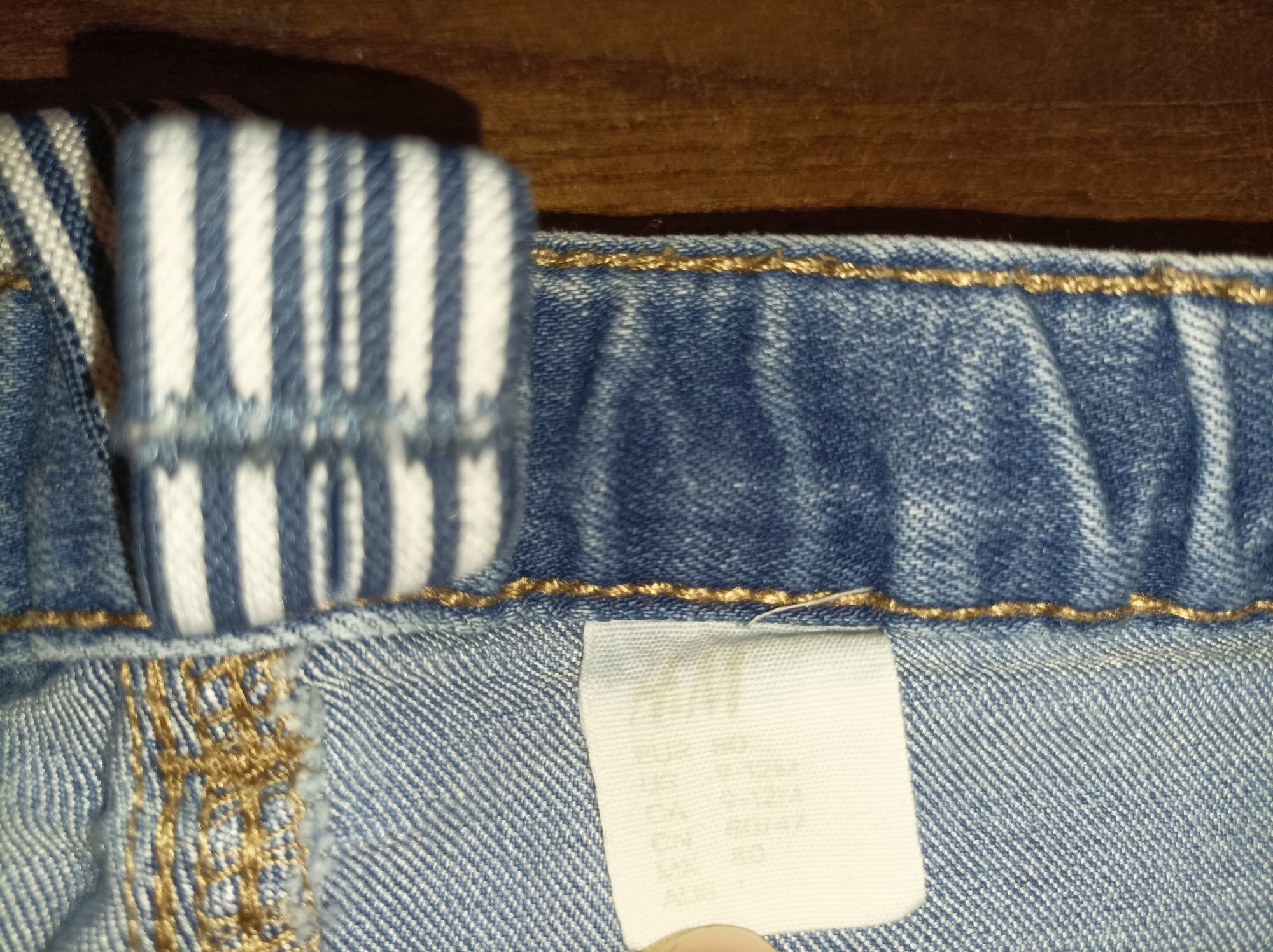 Spodenki H&M 80 jeansowe oraz Zara 86 chłopięce