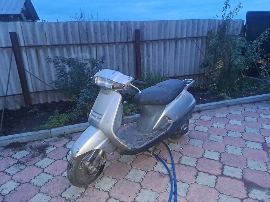 Продам скутер honda lead 90