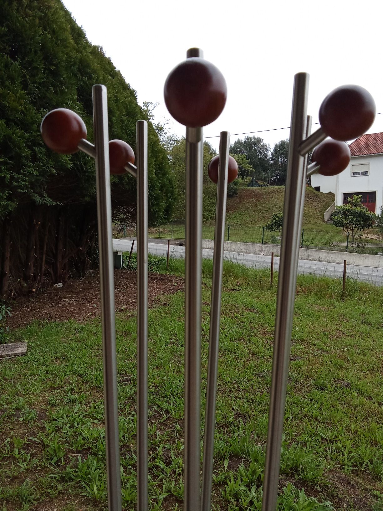 Cabide de pé em inox