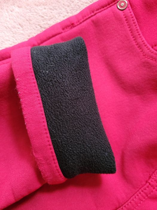 Spodnie czerwone r. 122 cm