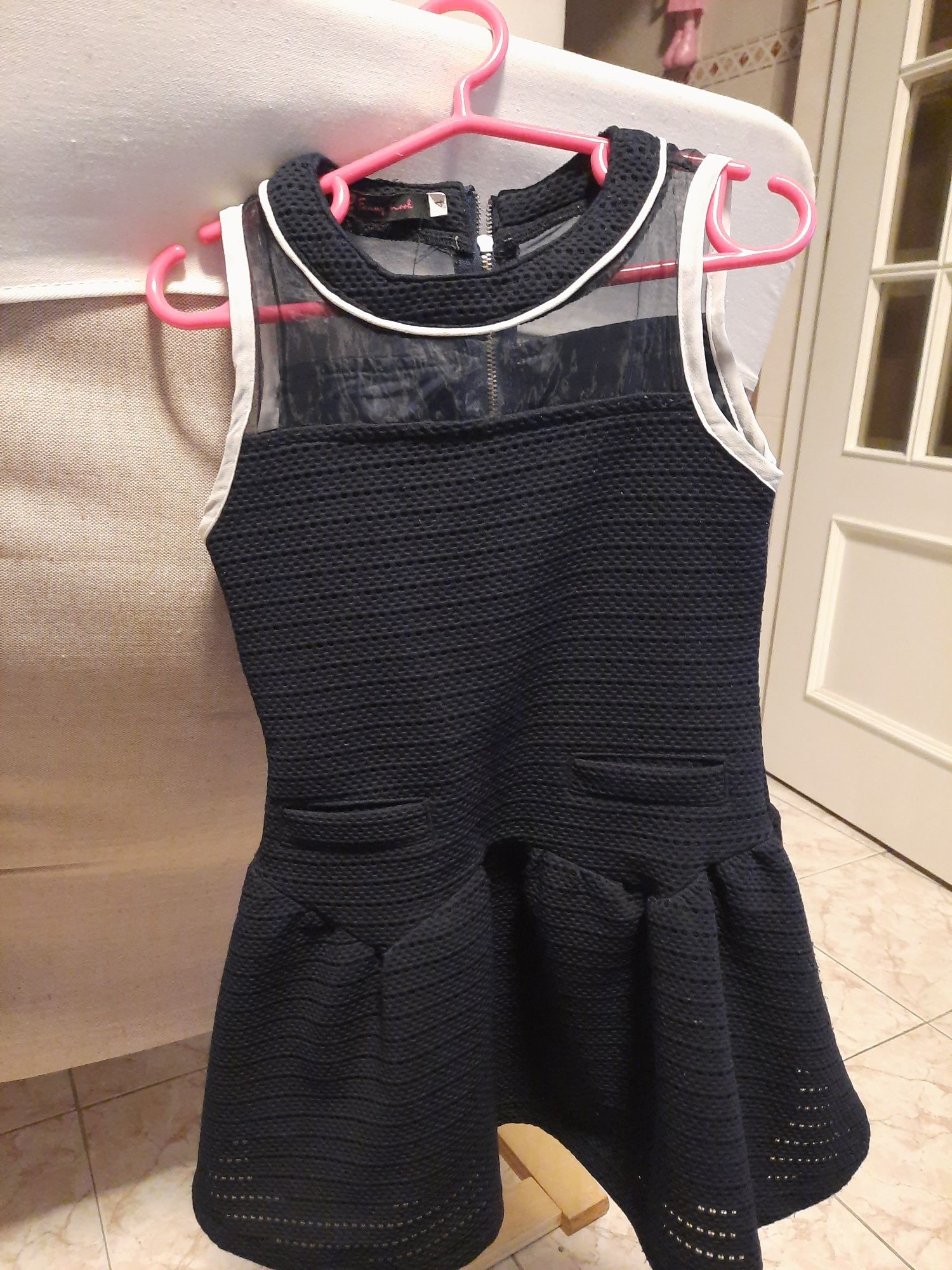 Vestidos T4 calçado T25 criança tudo 20 e