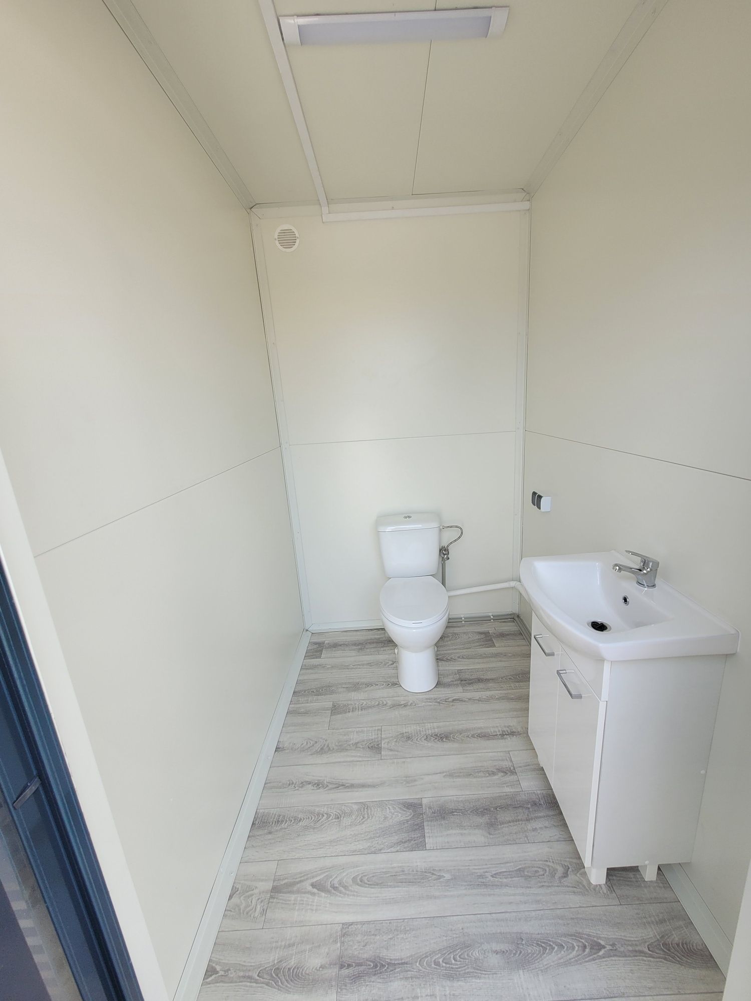 Kontener Sanitarny Łazienka Przenośna WC Łazienka Mobilna