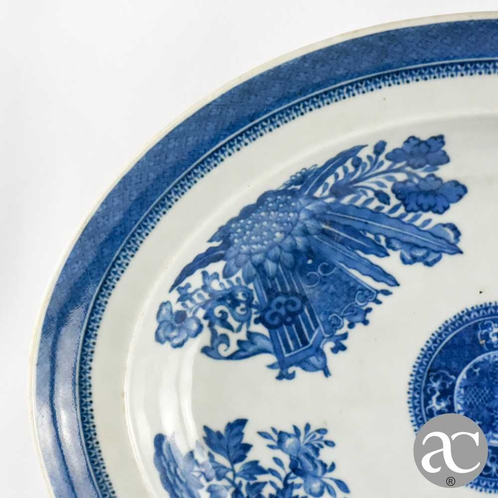 Travessa Porcelana China, Azul e Branco, Período Jiaqing 1796 a 1820
