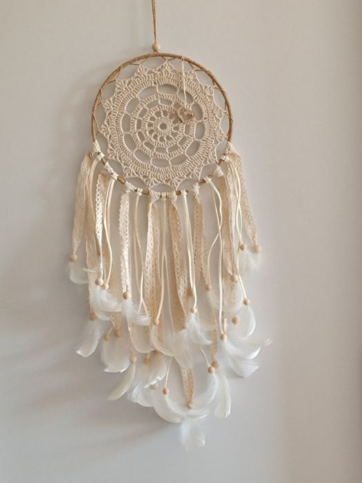 Beżowy łapacz snów