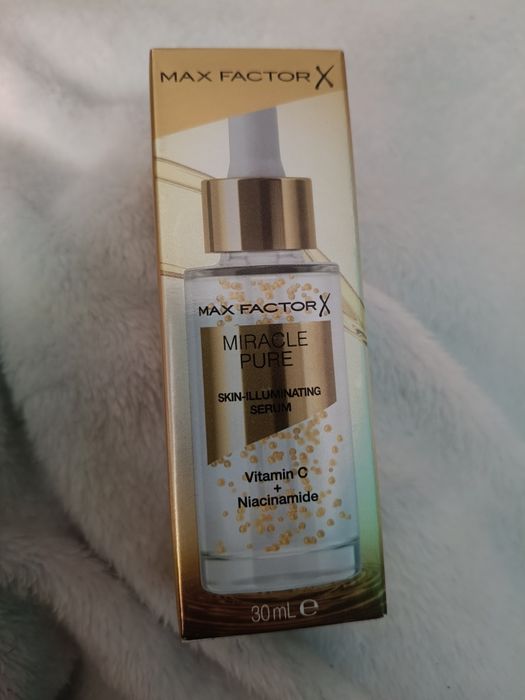 Max Factor Miracle Pure rozświetlające serum do twarzy