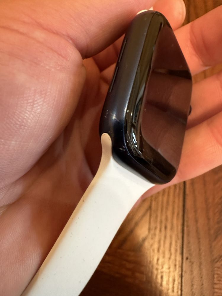 Apple watch 6. 44ml