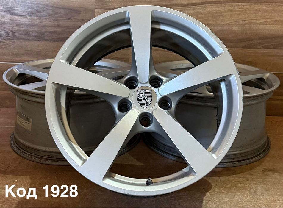 Porsche R18 різноширокі ковані диски Macan Cayenne Q7 Q8 Touareg