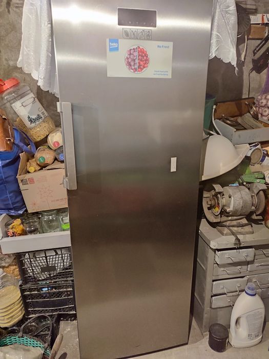 Морозильна камера beko