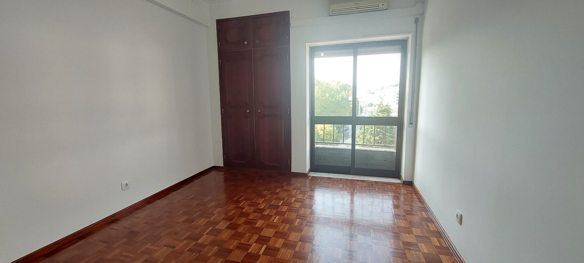 APARTAMENTO T3  centro Alcobaça
