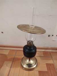 Nieużywana lampa naftowa